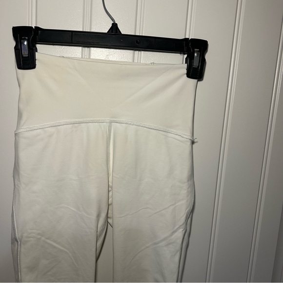 Lululemon Align White Capri Leggings Size 2 - Picture 2 of 11